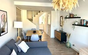 Apartamento Los Lances en Primera línea de playa con piscina
